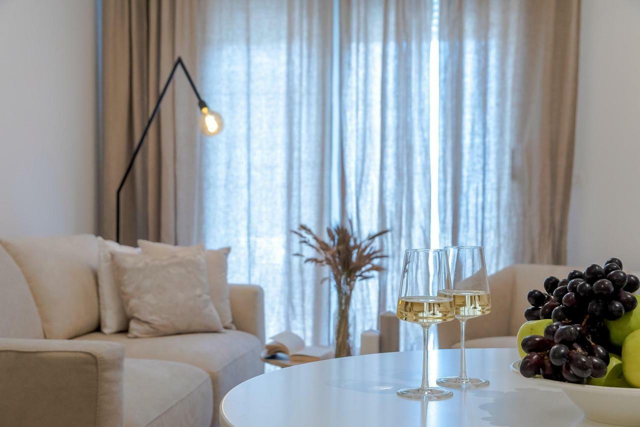 The Pleasurist - Apartment With Private Heated Pool And Terrace Split Exterior photo